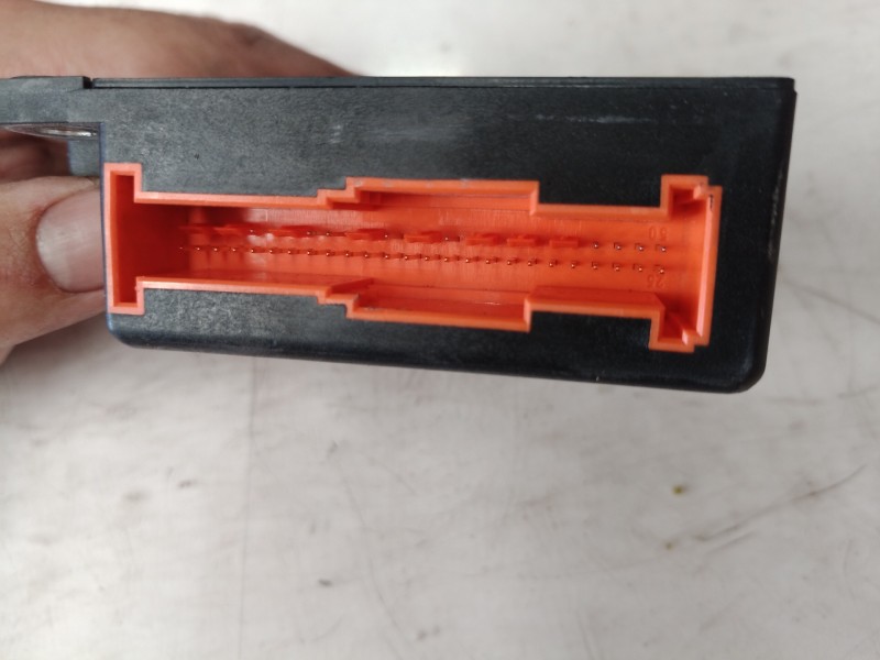Recambio de centralita airbag para citroën c3 pluriel 1.4 exclusive referencia OEM IAM 9650091280 9650091280 9650091280