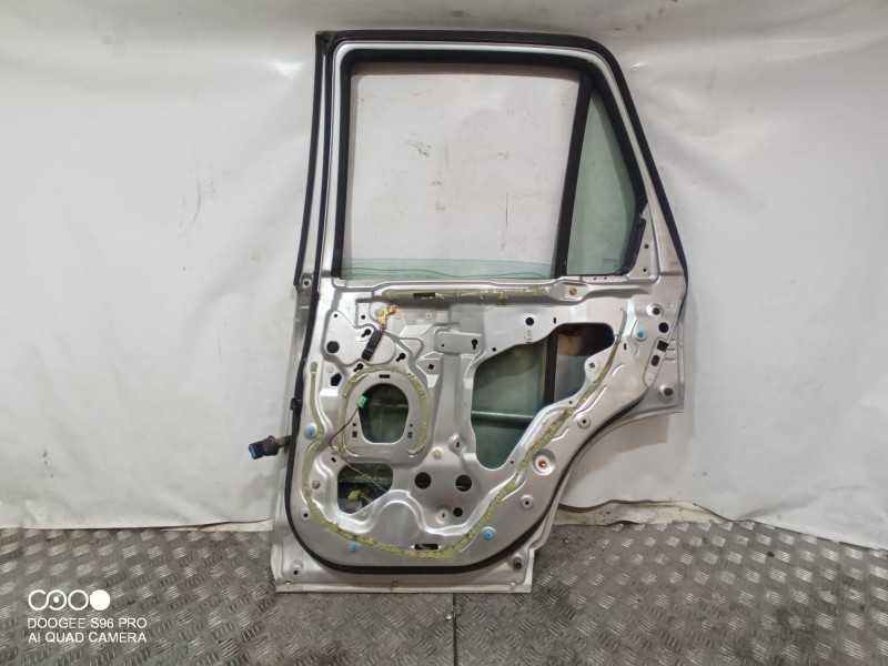 Recambio de puerta trasera derecha para honda cr-v (rd8) es referencia OEM IAM   