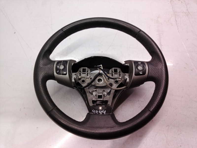 Recambio de volante para toyota yaris active referencia OEM IAM 306679799FKA 306679799 306679799
