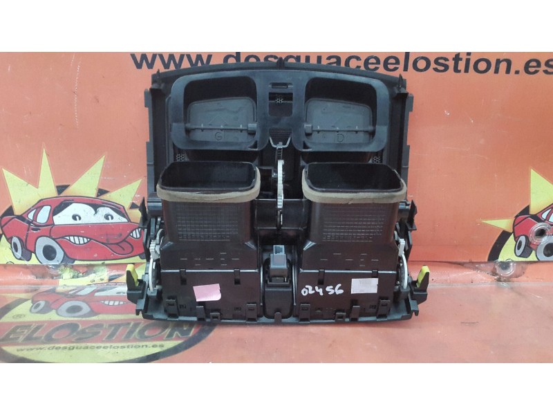 Recambio de aireador para toyota auris sport referencia OEM IAM   