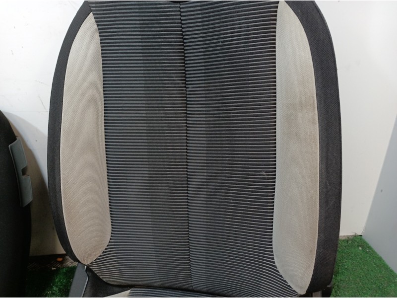 Recambio de juego asientos completo para peugeot 108 active referencia OEM IAM 5PUERTAS 5 PUERTAS 5 PUERTAS