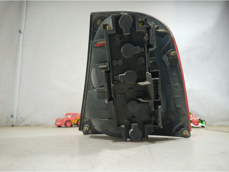 Recambio de piloto trasero izquierdo para skoda octavia berlina (1u2) referencia OEM IAM 1U6945111 1U6945111 1U6945111