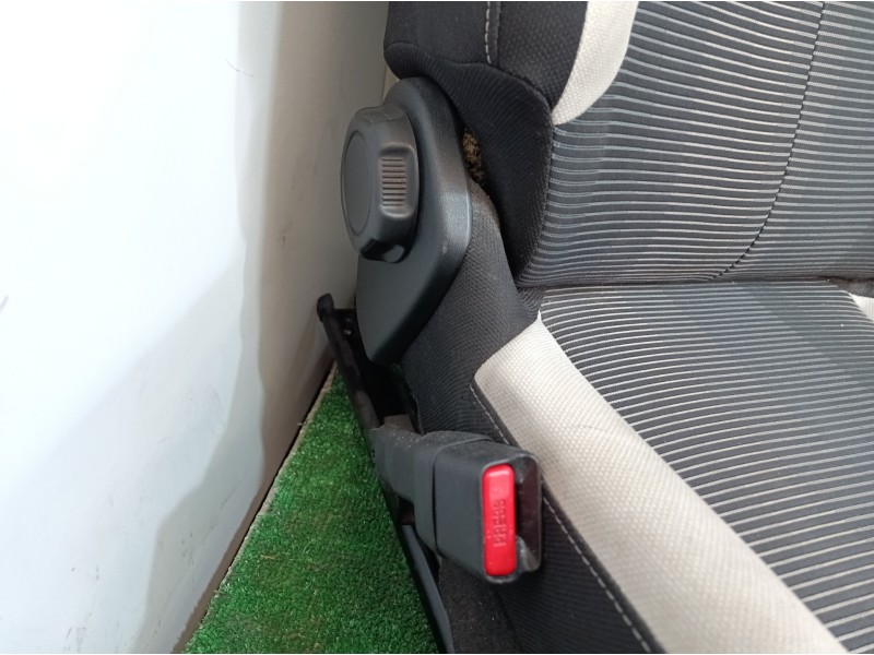 Recambio de juego asientos completo para peugeot 108 active referencia OEM IAM 5PUERTAS 5 PUERTAS 5 PUERTAS