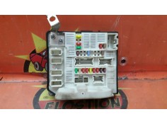 Recambio de caja reles / fusibles para renault kangoo expression referencia OEM IAM 8201044237B 8201044237B 8201044237B