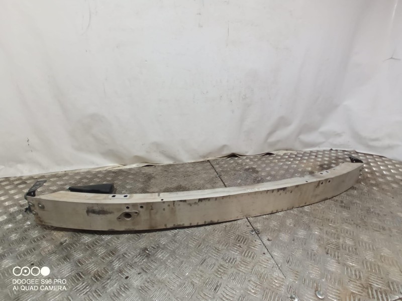 Recambio de refuerzo paragolpes delantero para mercedes-benz clase c (w203) berlina 220 cdi (203.006) referencia OEM IAM   