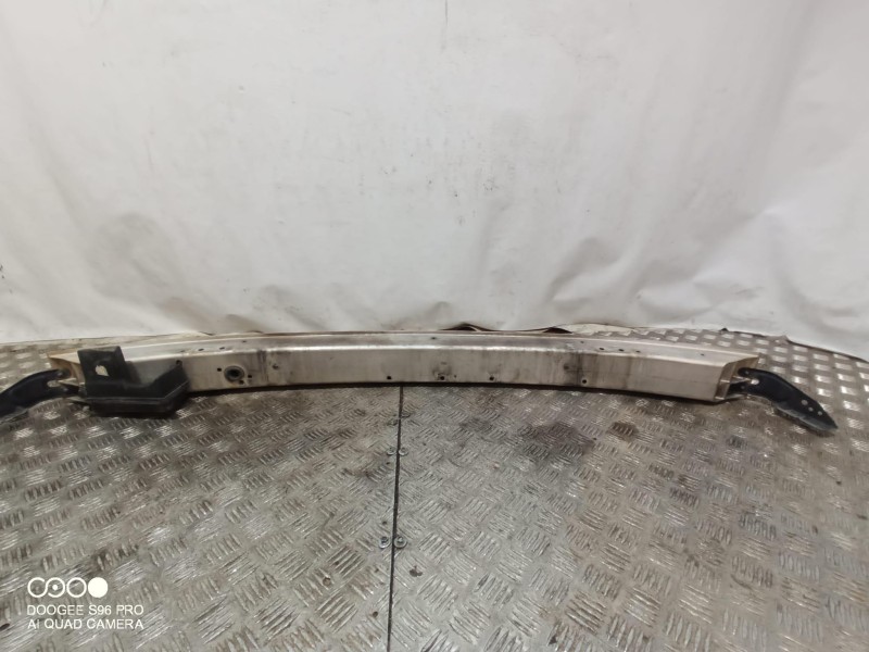 Recambio de refuerzo paragolpes delantero para mercedes-benz clase c (w203) berlina 220 cdi (203.006) referencia OEM IAM   