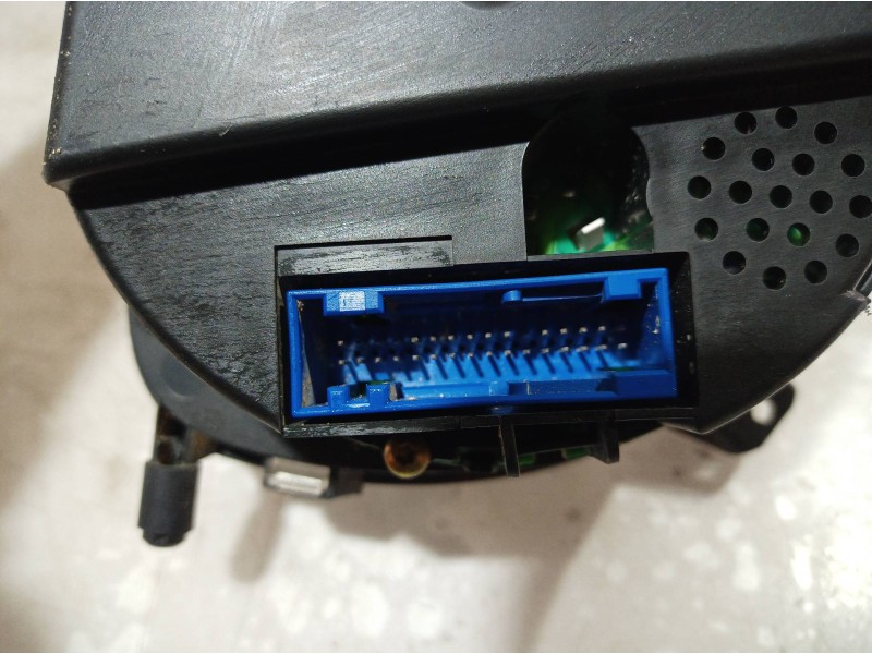 Recambio de cuadro instrumentos para skoda octavia berlina (1u2) referencia OEM IAM 1U0920811B 1U0920811B 1U0920811