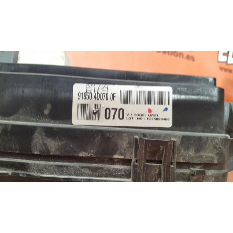 Recambio de caja reles / fusibles para kia carnival 2.9 crdi vgt ex referencia OEM IAM 919544D280 919504D0700F 919544D280