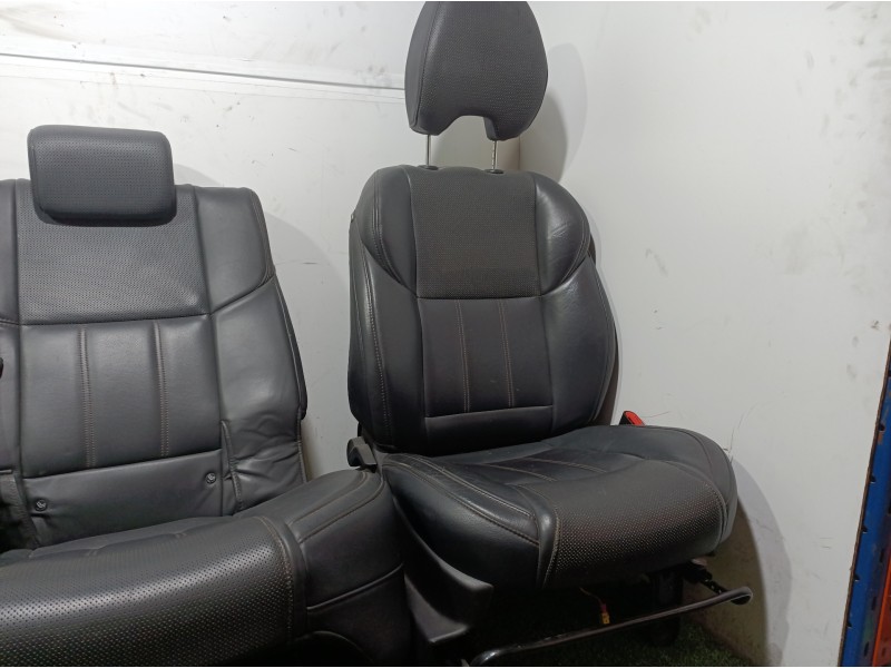 Recambio de juego asientos completo para mahindra xuv 500 xuv 500 fwd w6 referencia OEM IAM   