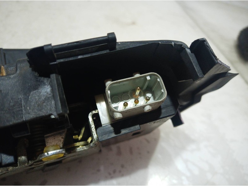 Recambio de cerradura puerta delantera derecha para bmw serie 5 berlina (e39) 530d exclusive referencia OEM IAM   