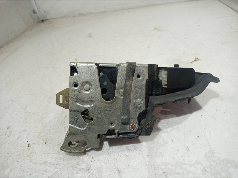 Recambio de cerradura puerta delantera derecha para bmw serie 5 berlina (e39) 530d exclusive referencia OEM IAM   