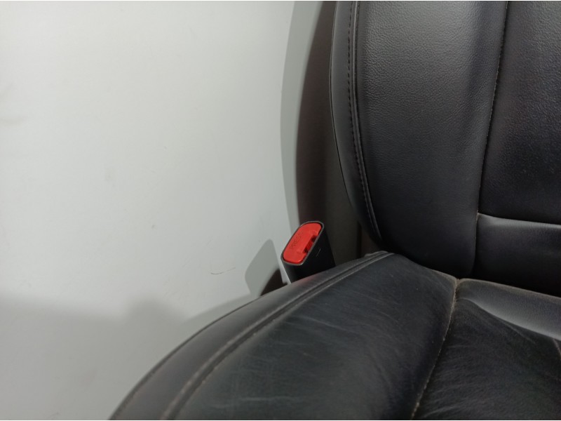Recambio de juego asientos completo para mahindra xuv 500 xuv 500 fwd w6 referencia OEM IAM   