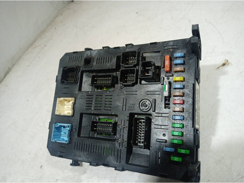 Recambio de caja reles / fusibles para peugeot 307 break/sw (s2) d-sign referencia OEM IAM 281197280A 281197280A 281197280