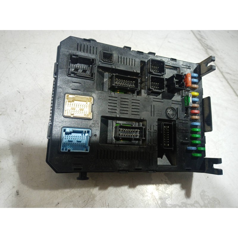 Recambio de caja reles / fusibles para peugeot 307 break/sw (s2) d-sign referencia OEM IAM 281197280A 281197280A 281197280