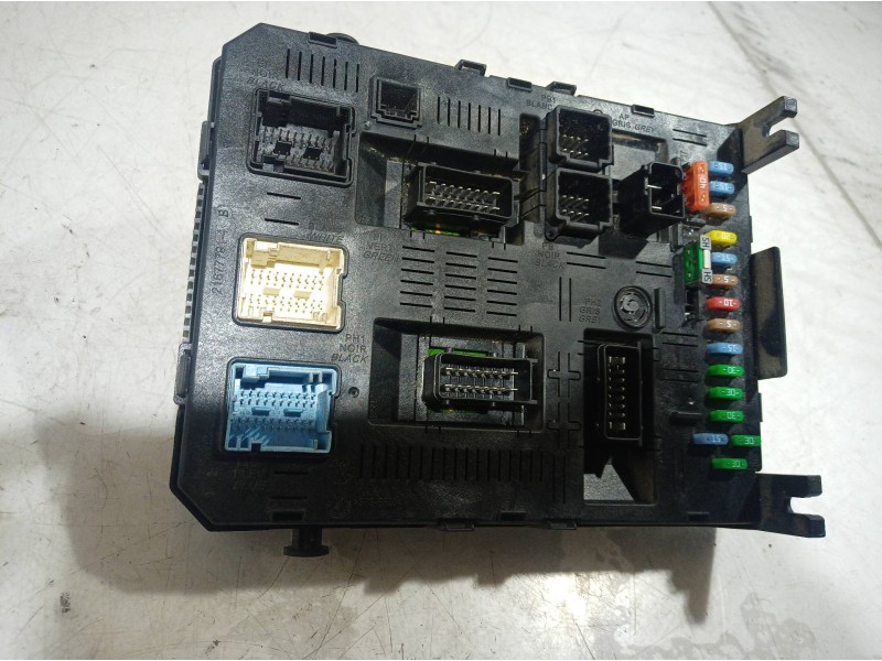 Recambio de caja reles / fusibles para peugeot 307 break/sw (s2) d-sign referencia OEM IAM 281197280A 281197280A 281197280