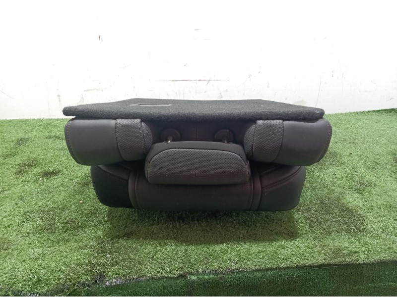 Recambio de asiento para mahindra xuv 500 xuv 500 fwd w6 referencia OEM IAM   