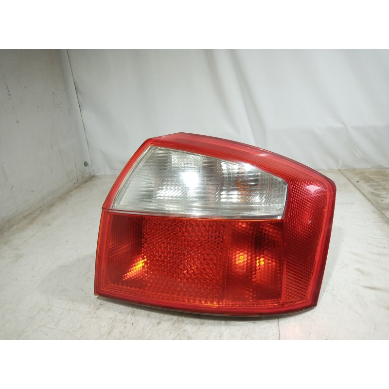 Recambio de piloto trasero derecho para audi a4 berlina (8e) 1.9 tdi (96kw) referencia OEM IAM 153948  153948