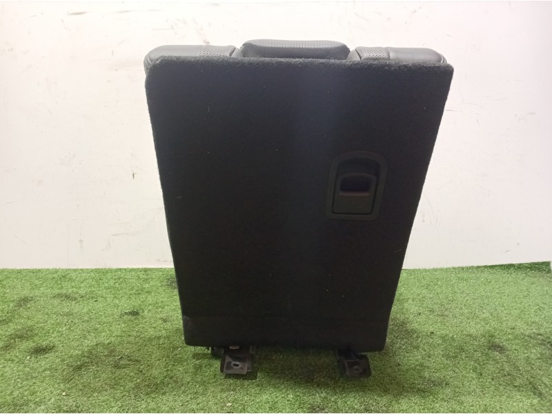 Recambio de asiento para mahindra xuv 500 xuv 500 fwd w6 referencia OEM IAM   