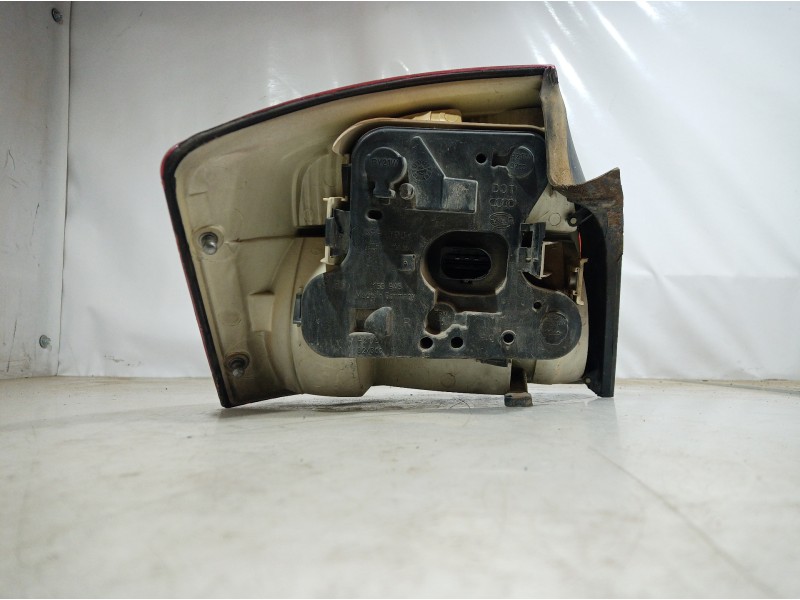 Recambio de piloto trasero derecho para audi a4 berlina (8e) 1.9 tdi (96kw) referencia OEM IAM 153948  153948