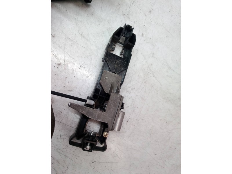 Recambio de cerradura puerta trasera derecha para nissan note (e11e) acenta referencia OEM IAM   