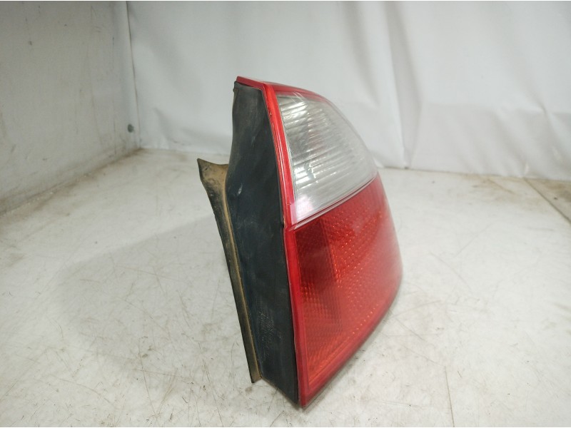 Recambio de piloto trasero derecho para audi a4 berlina (8e) 1.9 tdi (96kw) referencia OEM IAM 153948  153948