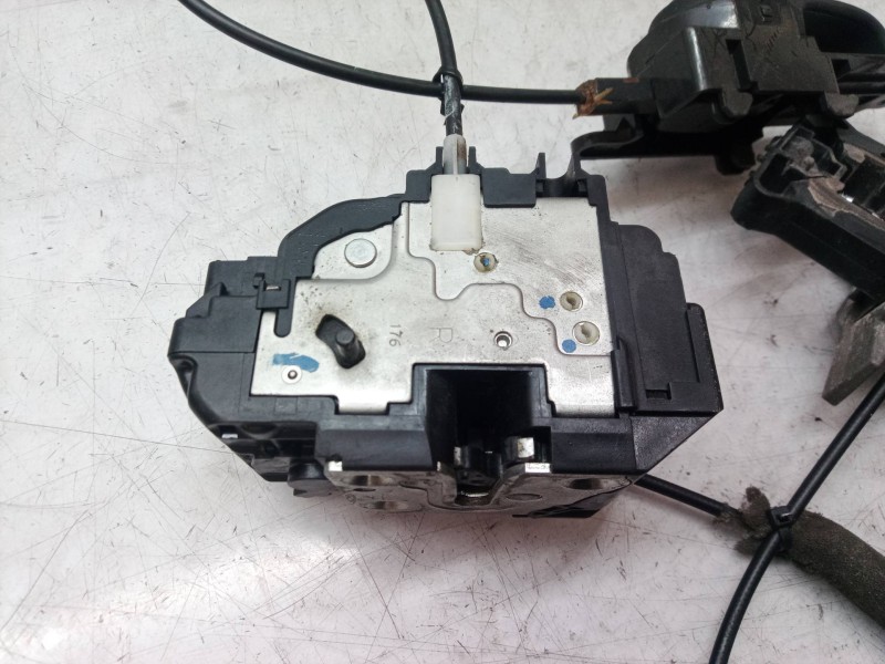 Recambio de cerradura puerta trasera derecha para nissan note (e11e) acenta referencia OEM IAM   