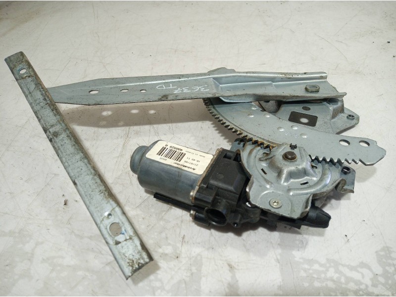 Recambio de elevalunas trasero derecho para nissan note (e11e) acenta referencia OEM IAM 400929A 400929A 400929