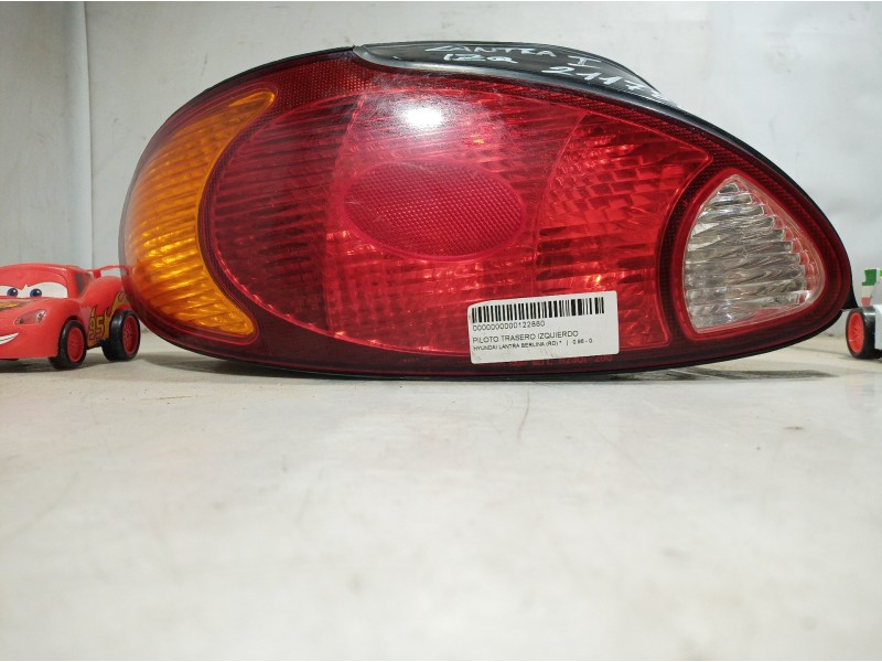 Recambio de piloto trasero izquierdo para hyundai lantra berlina (rd) referencia OEM IAM   