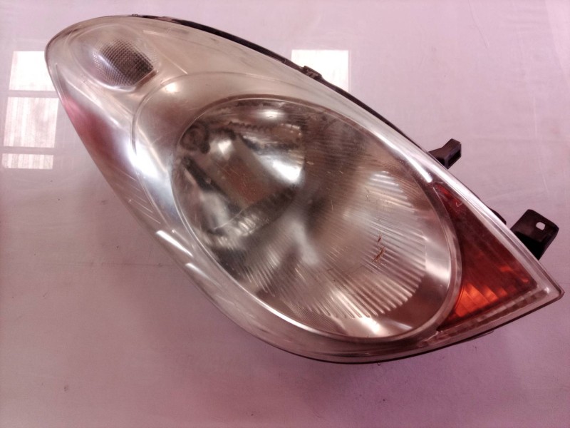 Recambio de faro derecho para nissan note (e11e) acenta referencia OEM IAM 260109U100 89900917 260109U100