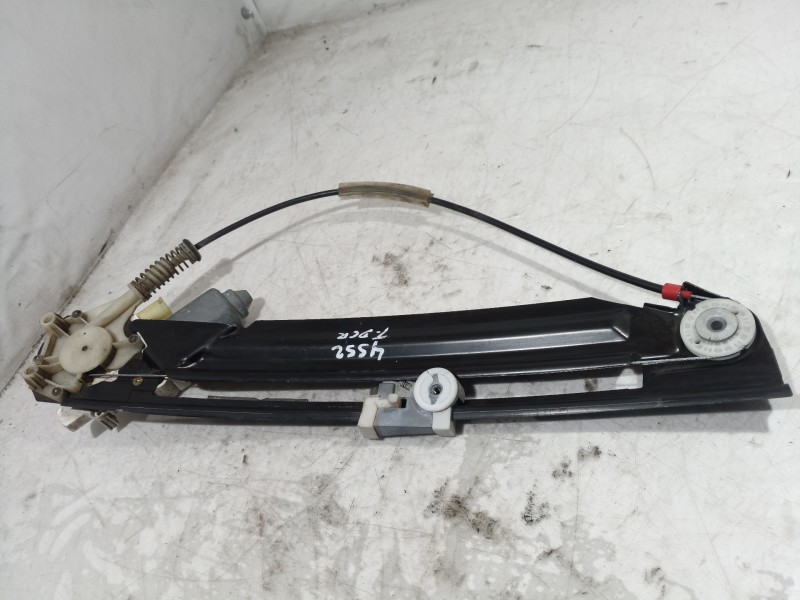 Recambio de elevalunas trasero derecho para bmw serie 5 berlina (e39) 530d exclusive referencia OEM IAM 8252430 8252430 8252430