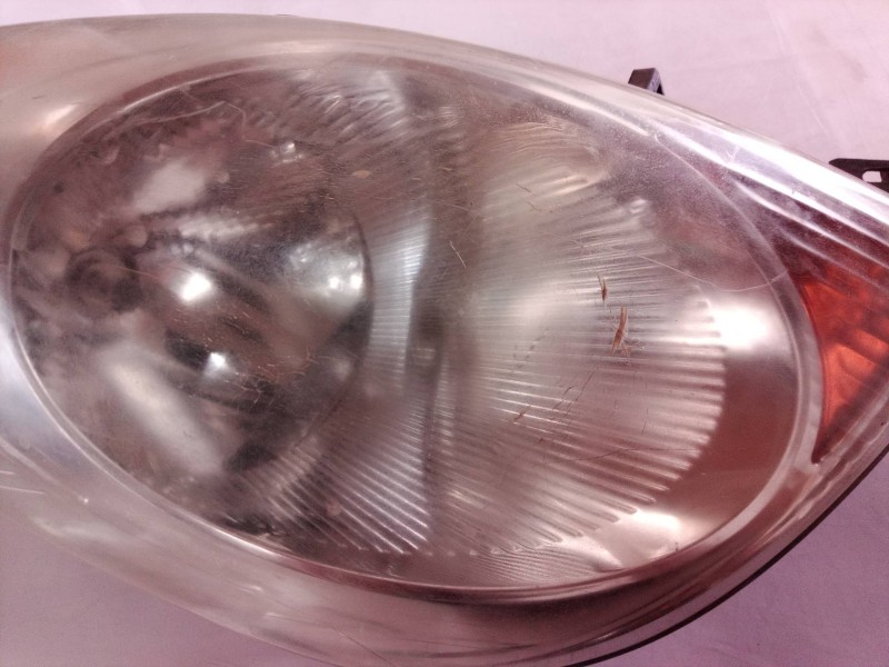 Recambio de faro derecho para nissan note (e11e) acenta referencia OEM IAM 260109U100 89900917 260109U100