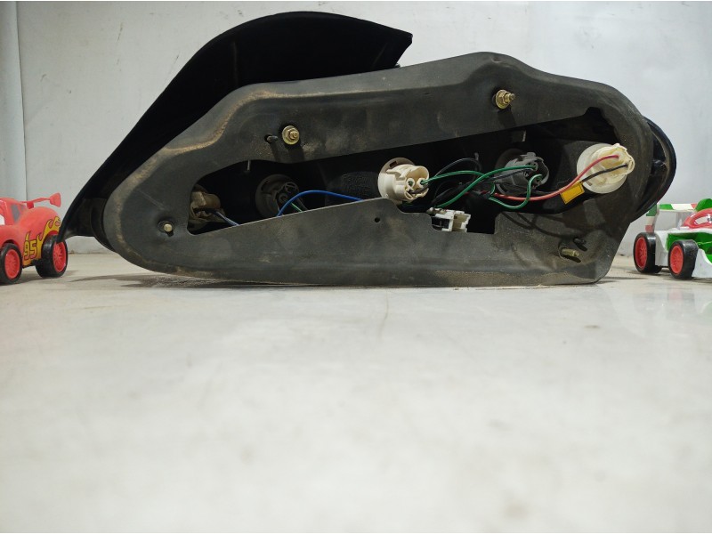 Recambio de piloto trasero izquierdo para hyundai lantra berlina (rd) referencia OEM IAM   