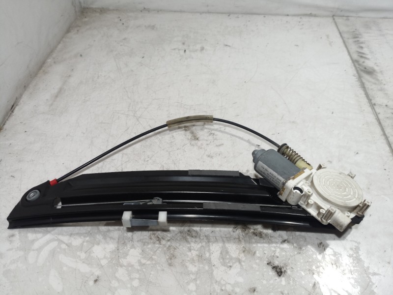 Recambio de elevalunas trasero derecho para bmw serie 5 berlina (e39) 530d exclusive referencia OEM IAM 8252430 8252430 8252430