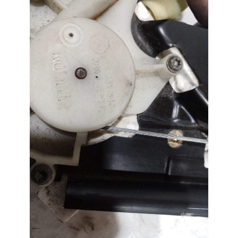 Recambio de elevalunas trasero derecho para bmw serie 5 berlina (e39) 530d exclusive referencia OEM IAM 8252430 8252430 8252430