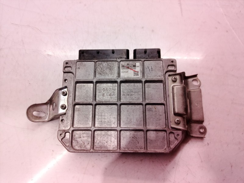 Recambio de centralita motor uce para toyota yaris active referencia OEM IAM 896610DB00 896610DB00 MB2753004332