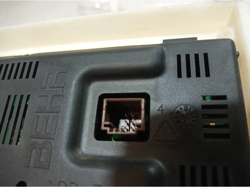 Recambio de mando climatizador para peugeot 307 break/sw (s2) d-sign referencia OEM IAM 281160303 281160303 281160303