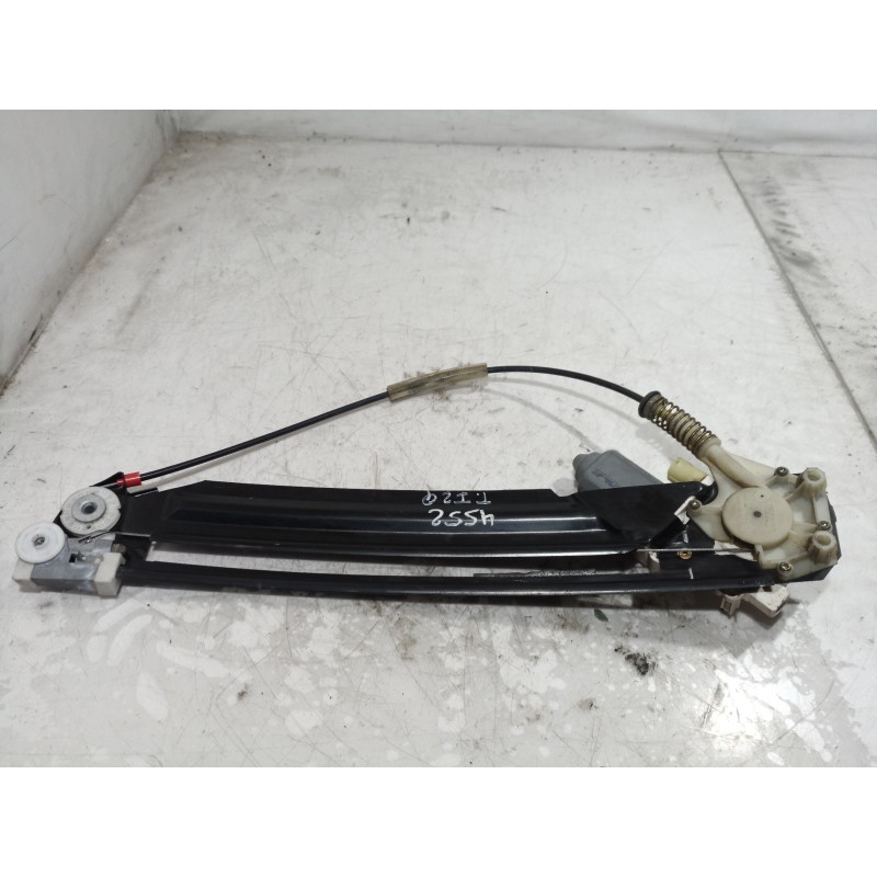 Recambio de elevalunas trasero izquierdo para bmw serie 5 berlina (e39) 530d exclusive referencia OEM IAM 8252429 8252429 825242