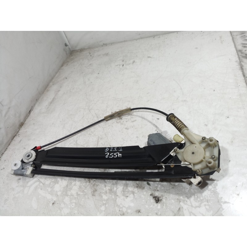 Recambio de elevalunas trasero izquierdo para bmw serie 5 berlina (e39) 530d exclusive referencia OEM IAM 8252429 8252429 825242