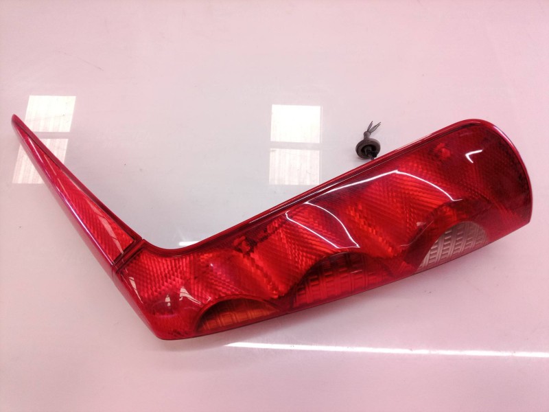 Recambio de piloto trasero derecho para nissan note (e11e) acenta referencia OEM IAM 22016752 22016752 22016752