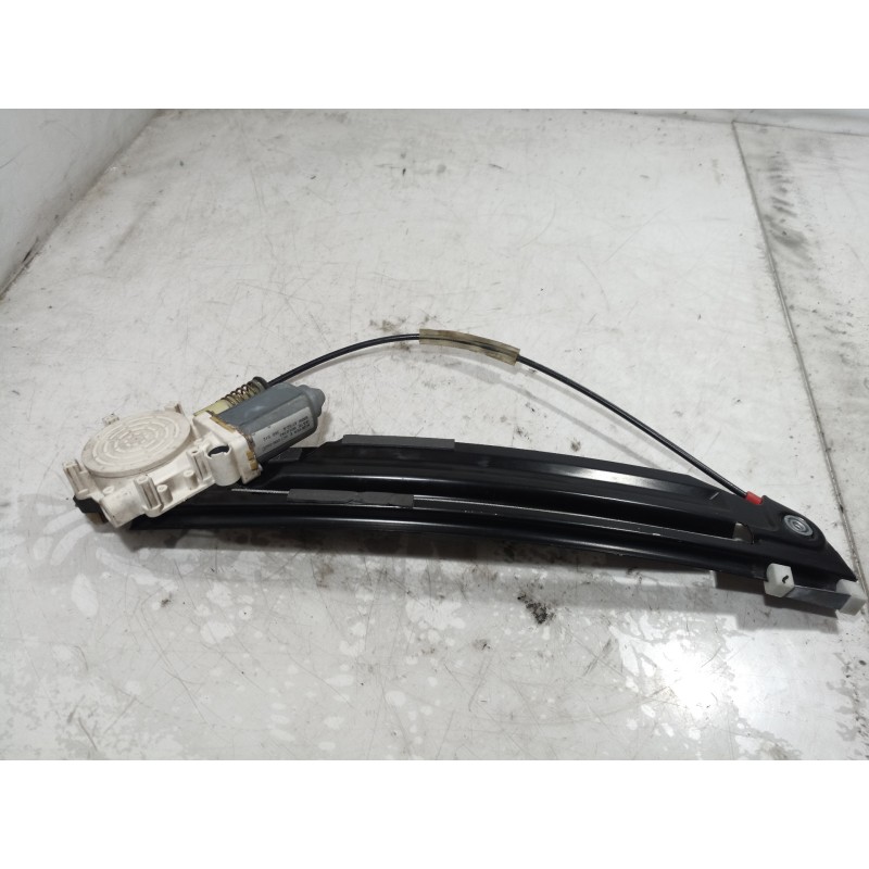 Recambio de elevalunas trasero izquierdo para bmw serie 5 berlina (e39) 530d exclusive referencia OEM IAM 8252429 8252429 825242