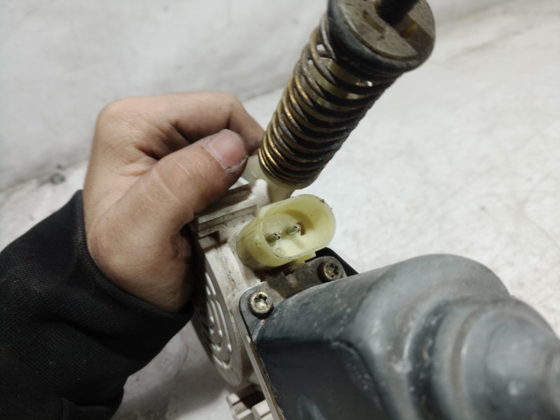 Recambio de elevalunas trasero izquierdo para bmw serie 5 berlina (e39) 530d exclusive referencia OEM IAM 8252429 8252429 825242