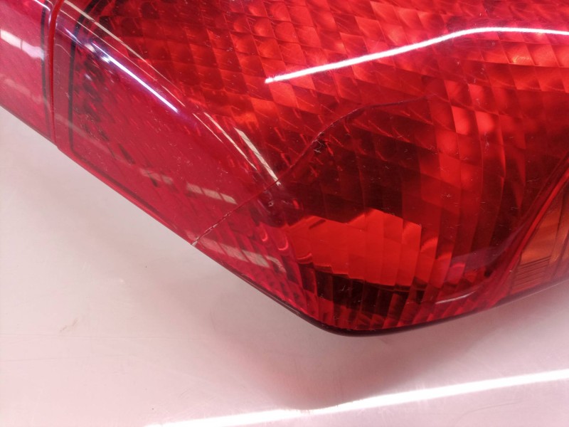 Recambio de piloto trasero derecho para nissan note (e11e) acenta referencia OEM IAM 22016752 22016752 22016752