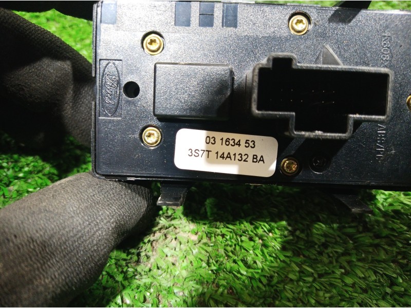 Recambio de mando elevalunas delantero izquierdo para ford mondeo berlina (ge) referencia OEM IAM 3S7T14A132BA 3S7T14A132BA 3S7T