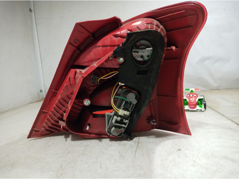 Recambio de piloto trasero izquierdo para toyota yaris (ksp9/scp9/nlp9) referencia OEM IAM   