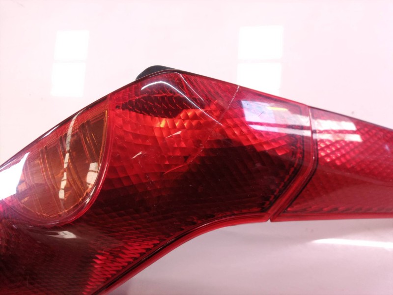 Recambio de piloto trasero derecho para nissan note (e11e) acenta referencia OEM IAM 22016752 22016752 22016752