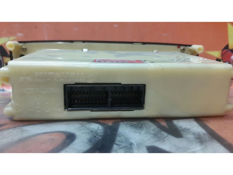 Recambio de mando climatizador para mitsubishi galant familiar (ea0) 2500 v6 24v referencia OEM IAM MR360372 MR360372 CAA502A040