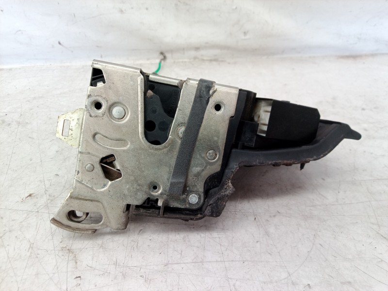 Recambio de cerradura puerta delantera derecha para bmw serie 5 berlina (e39) 530d referencia OEM IAM 8352165 8352165 8352165