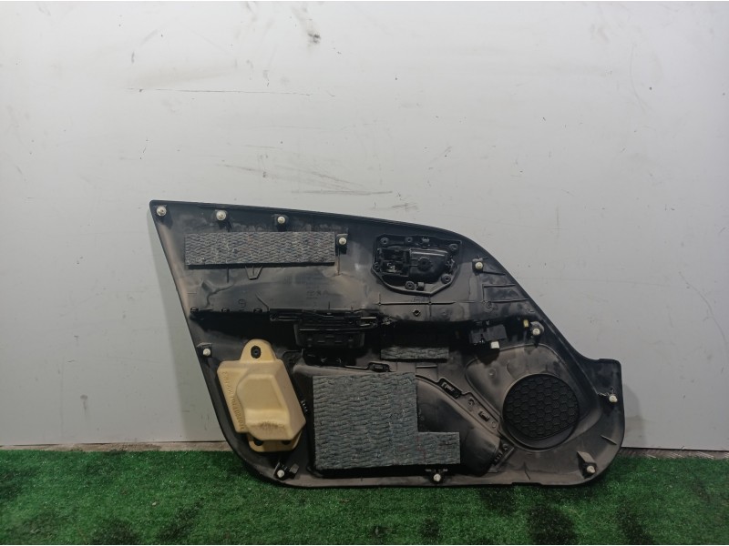 Recambio de guarnecido puerta delantera derecha para peugeot 108 active referencia OEM IAM 676100H180 676100H180 676100H180