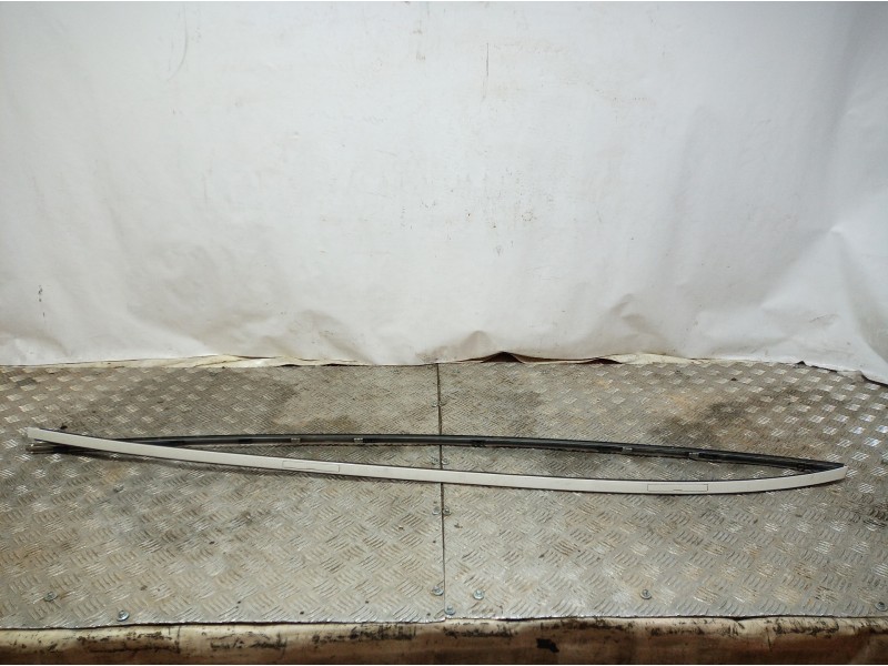 Recambio de moldura para bmw serie 1 berlina (e81/e87) 2.0 turbodiesel cat referencia OEM IAM   