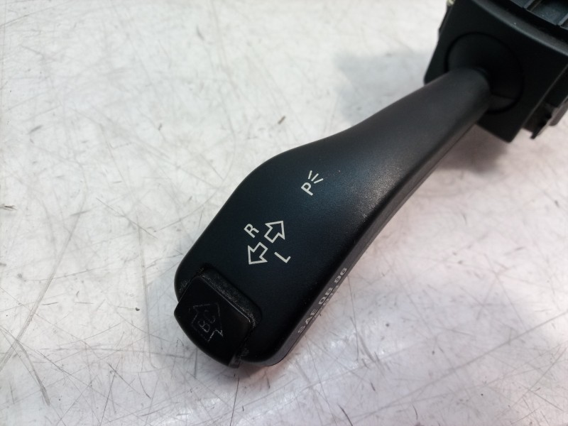 Recambio de mando intermitentes para bmw serie 5 berlina (e39) 530d exclusive referencia OEM IAM 8363668 8363668 8363668